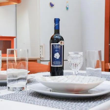 Ioli Luxury Apartment Gourna Exterior photo