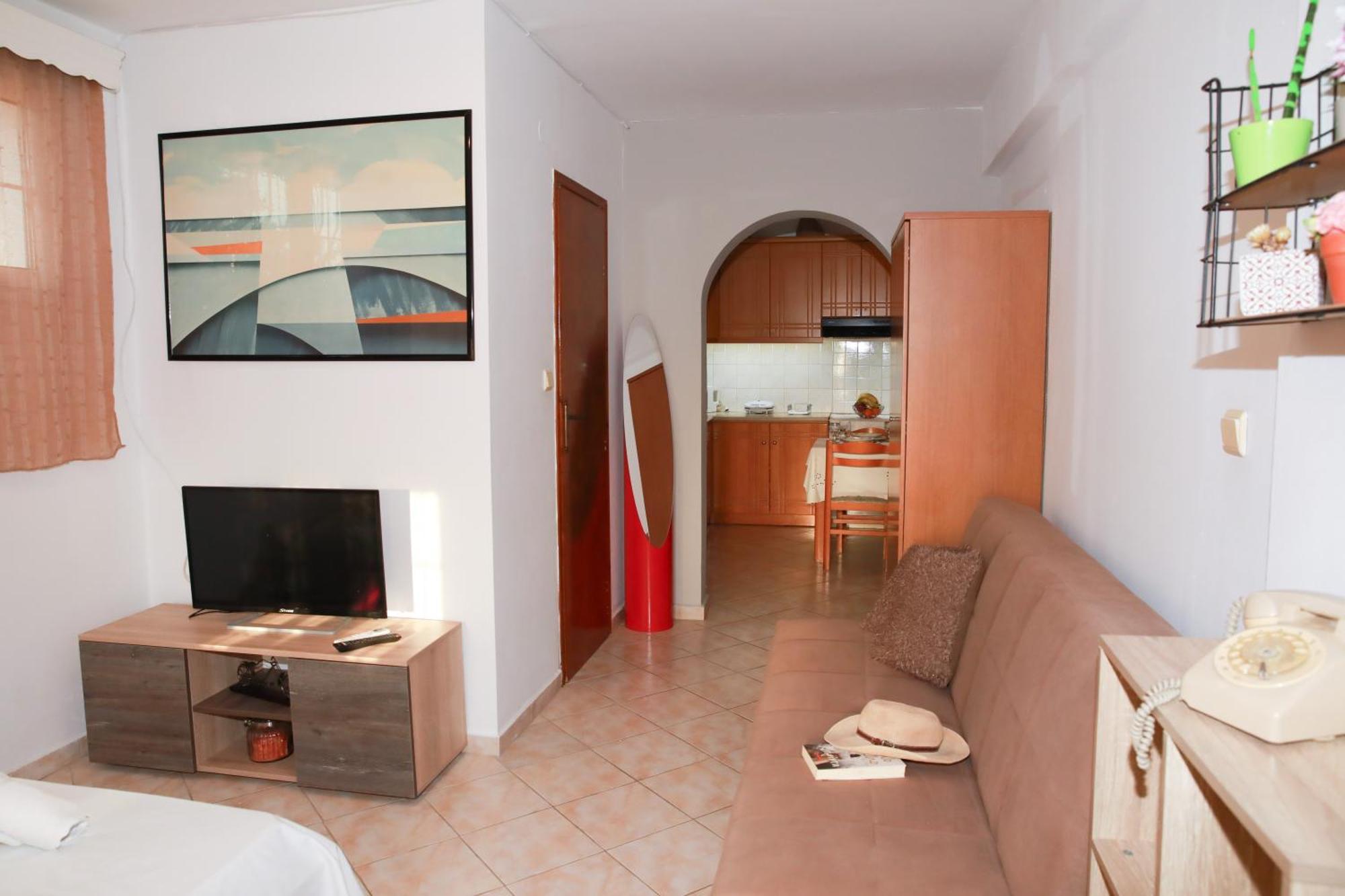 Ioli Luxury Gourna