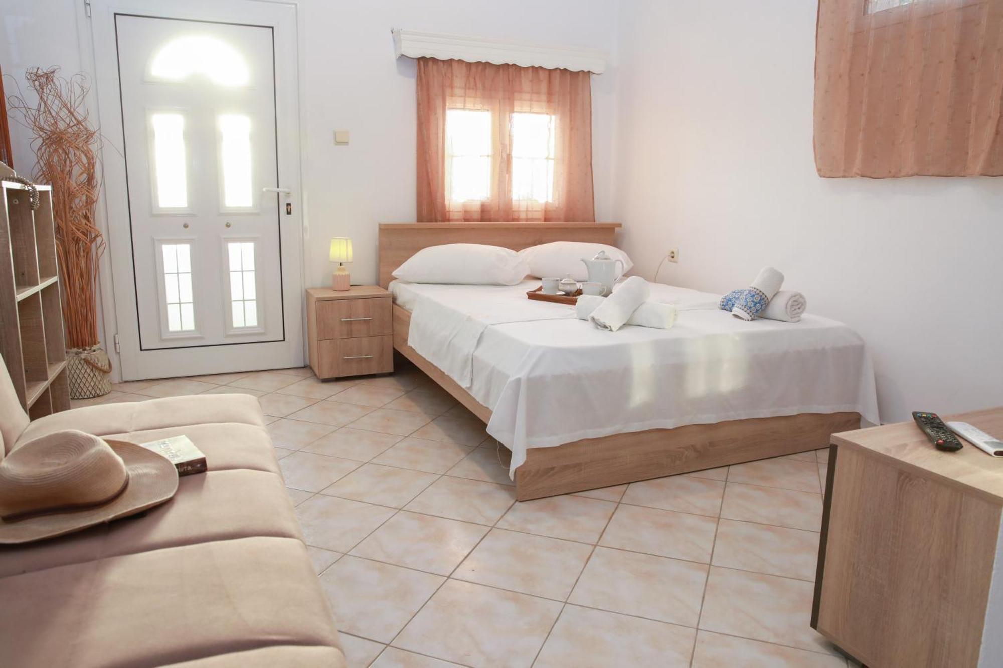 Ioli Luxury